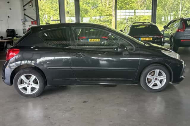 Peugeot 207 (2009) thumbnail 5