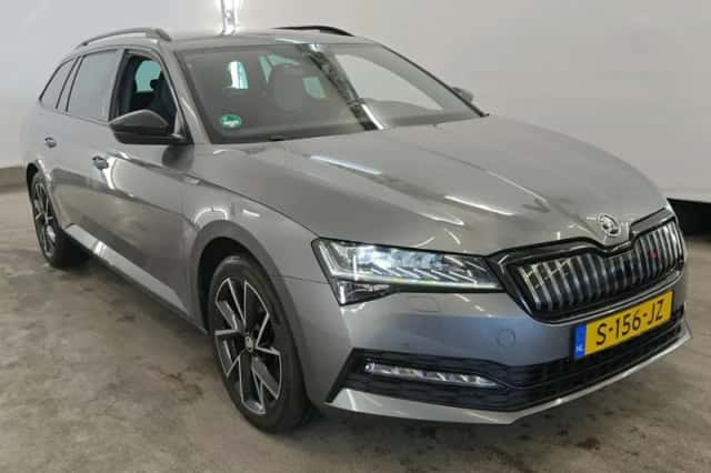 Škoda Superb (2023) thumbnail 2