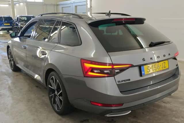 Škoda Superb (2023) thumbnail 3