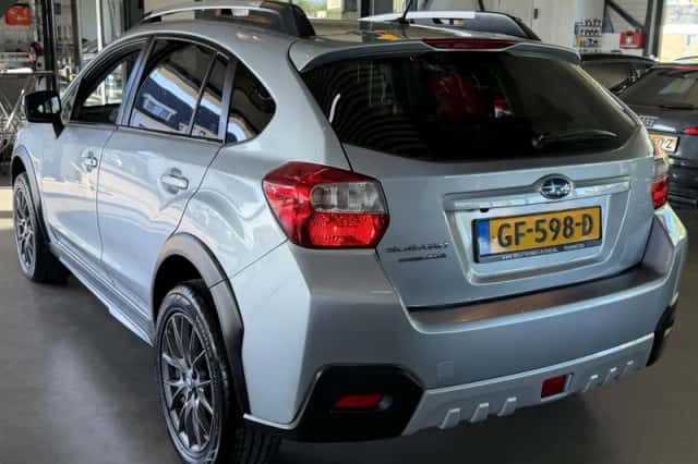 Subaru XV (2015) thumbnail 3