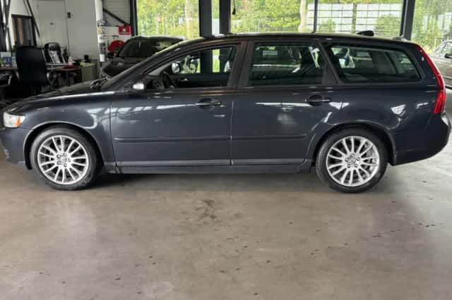 Volvo V50 (2009) thumbnail 2