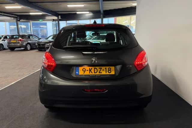 Peugeot 208 (2013) thumbnail 4
