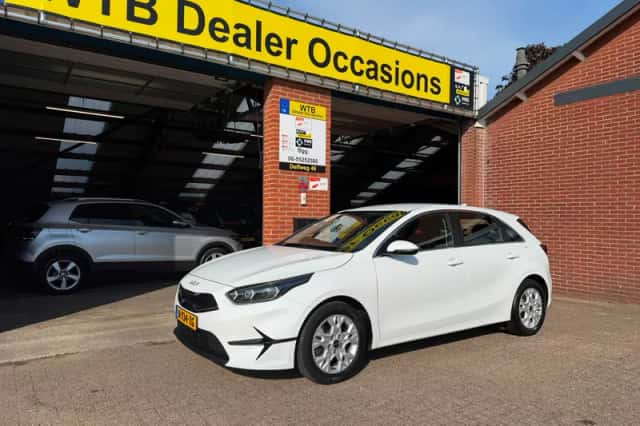 Kia Ceed (2022) thumbnail 5