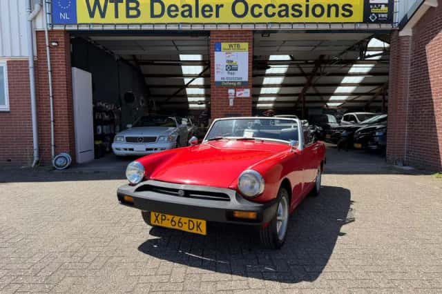 MG B type (1977) thumbnail 1