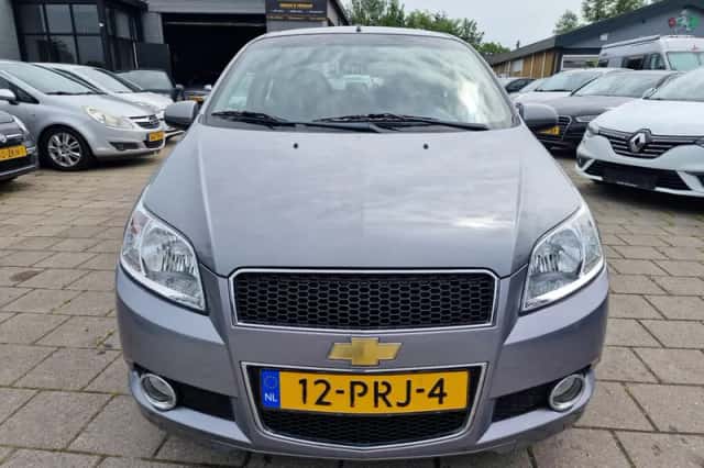 Chevrolet Aveo (2011) thumbnail 2