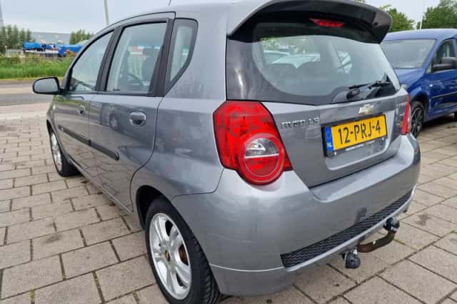 Chevrolet Aveo (2011) thumbnail 4