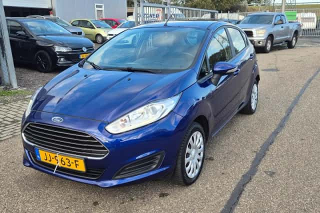 Ford Fiesta (2016) thumbnail 1