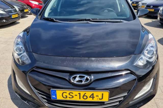 Hyundai i30 (2015) thumbnail 2