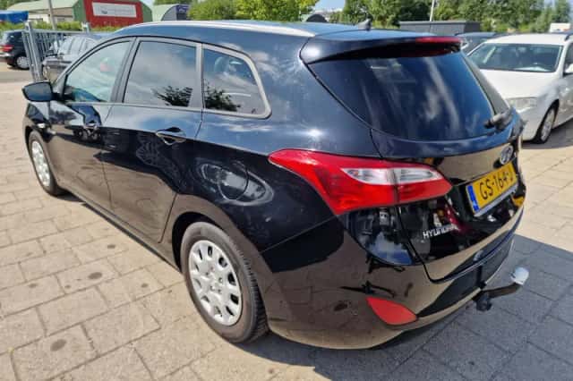 Hyundai i30 (2015) thumbnail 4