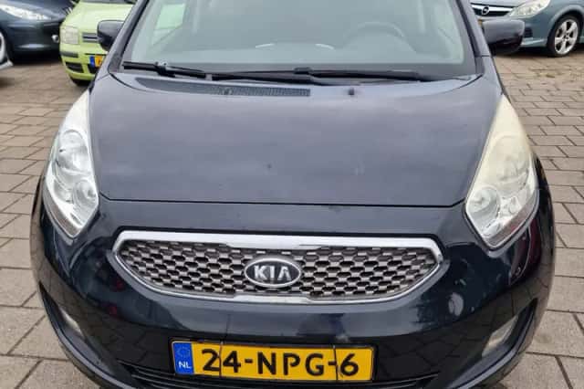 Kia Venga (2010) thumbnail 2