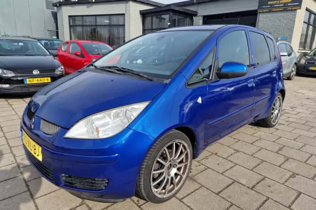 Mitsubishi Colt (2007) thumbnail 1