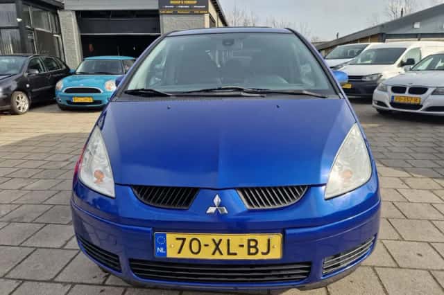 Mitsubishi Colt (2007) thumbnail 2