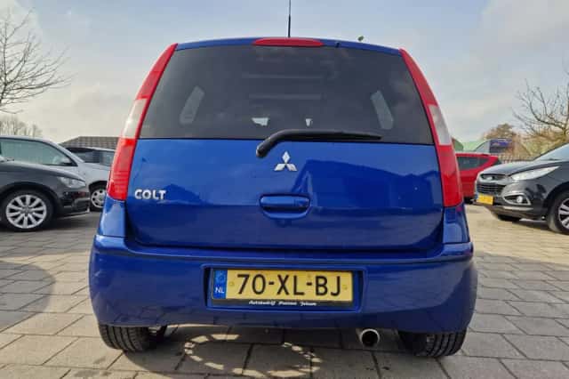 Mitsubishi Colt (2007) thumbnail 5