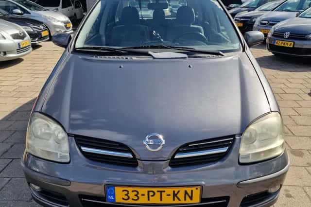 Nissan Almera Tino (2004) thumbnail 2
