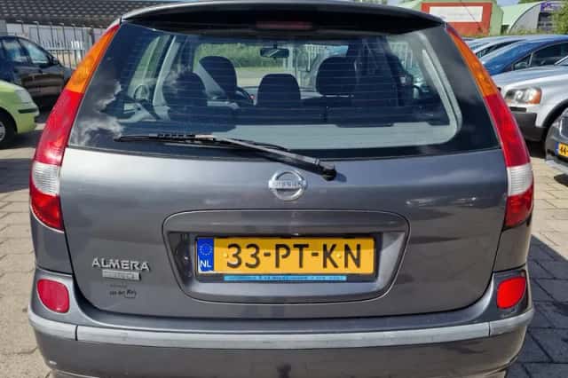 Nissan Almera Tino (2004) thumbnail 5