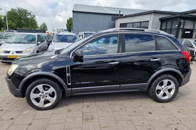 Opel Antara (2006) thumbnail 3