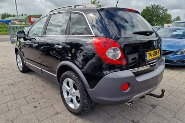 Opel Antara (2006) thumbnail 4