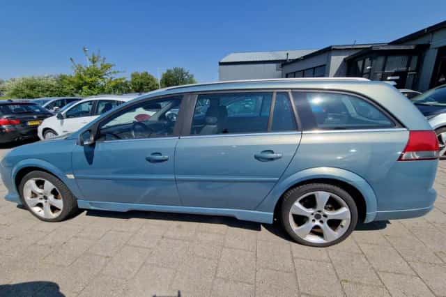 Opel Vectra (2007) thumbnail 3