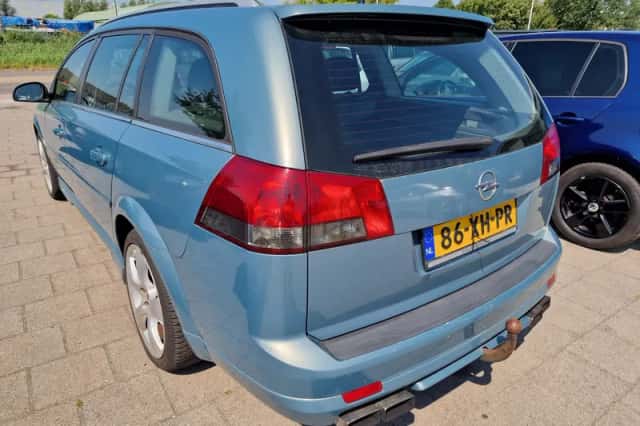 Opel Vectra (2007) thumbnail 4