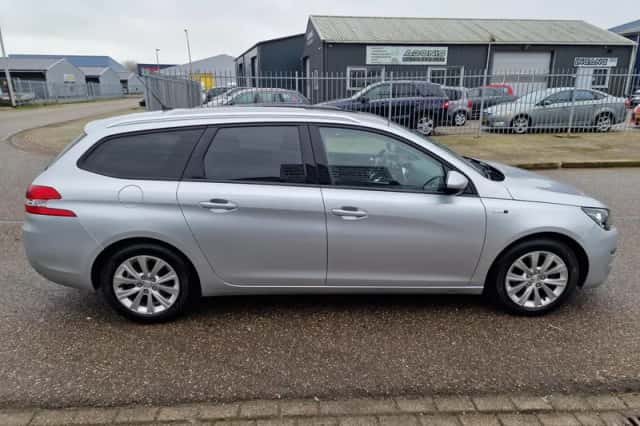 Peugeot 308 (2016) thumbnail 6