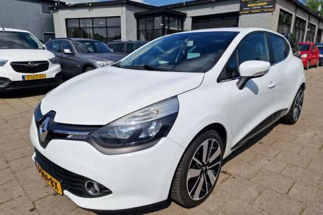Renault Clio (2016) thumbnail 1