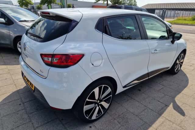 Renault Clio (2016) thumbnail 6