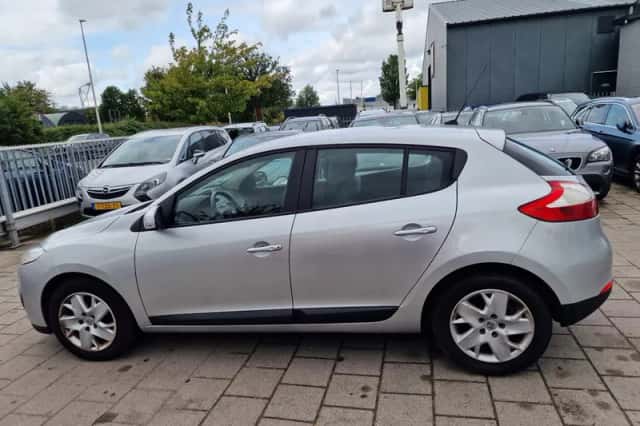 Renault Mégane (2013) thumbnail 3