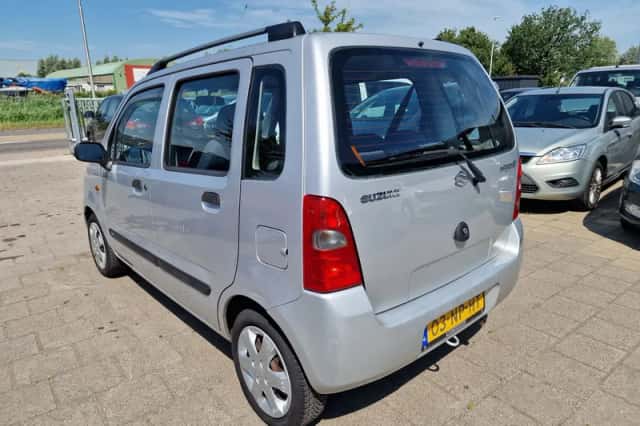 Suzuki Wagon R+ (2004) thumbnail 4