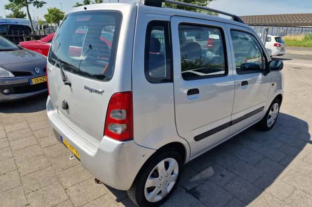 Suzuki Wagon R+ (2004) thumbnail 6