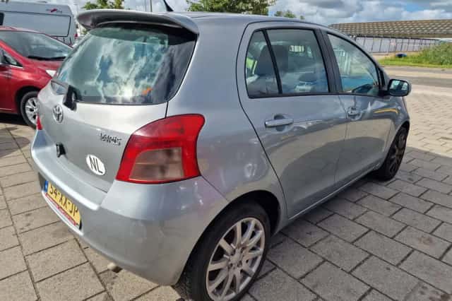 Toyota Yaris (2008) thumbnail 6