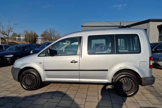 Volkswagen Caddy (2006) thumbnail 3