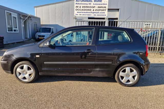 Volkswagen Polo (2003) thumbnail 3