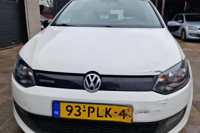 Volkswagen Polo (2011) thumbnail 2