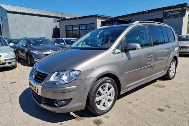 Volkswagen Touran (2007) thumbnail 1