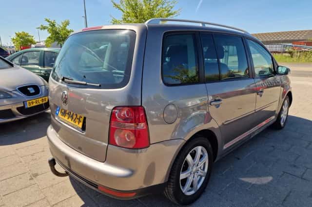 Volkswagen Touran (2007) thumbnail 6