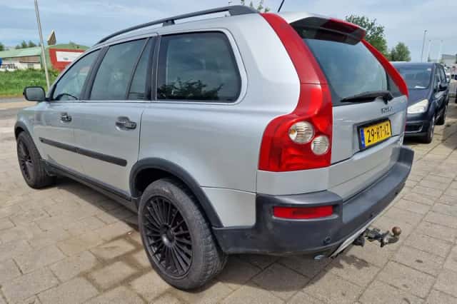 Volvo XC90 (2003) thumbnail 4