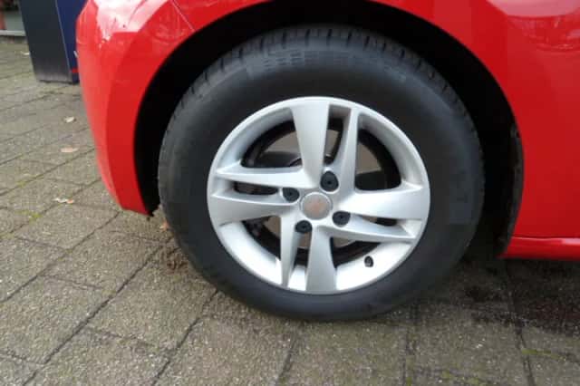 SEAT Mii (2013) thumbnail 5