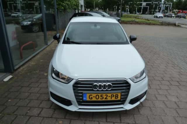 Audi A1 (2016) thumbnail 5