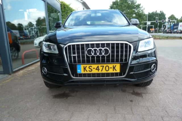 Audi Q5 (2016) thumbnail 2