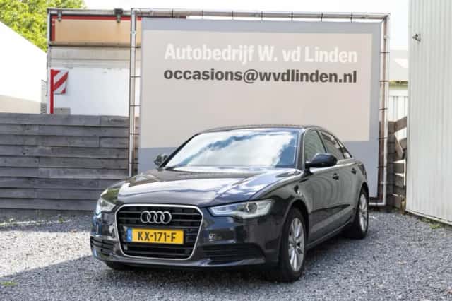 Audi A6 (2012) thumbnail 2