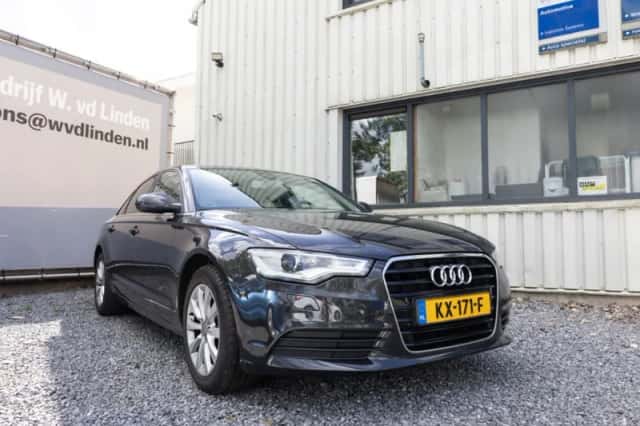 Audi A6 (2012) thumbnail 3