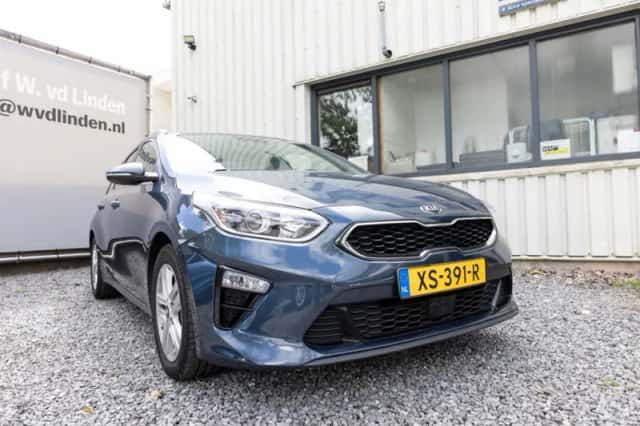 Kia Ceed (2019) thumbnail 4