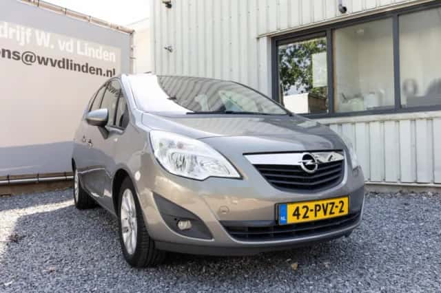 Opel Meriva (2010) thumbnail 4