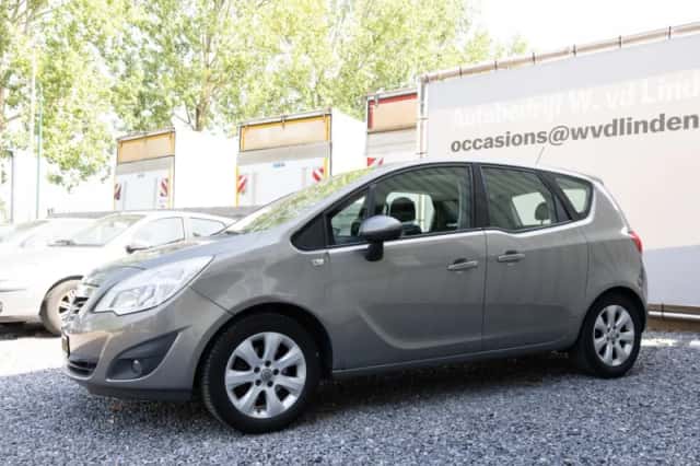 Opel Meriva (2010) thumbnail 5
