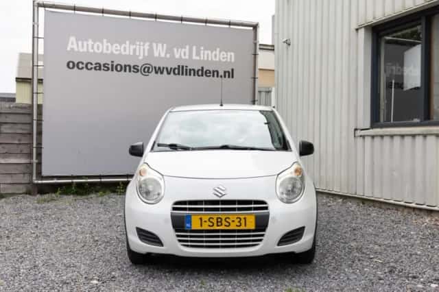 Suzuki Alto (2013) thumbnail 3