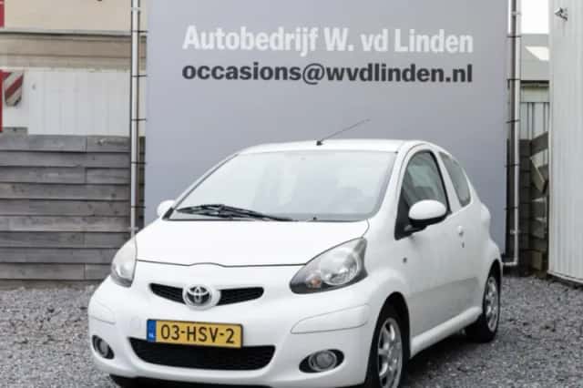 Toyota Aygo (2009) thumbnail 1