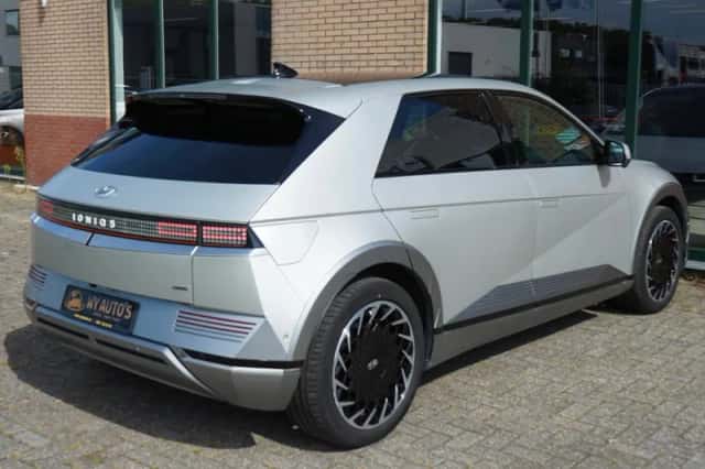 Hyundai Ioniq 5 (2022) thumbnail 6