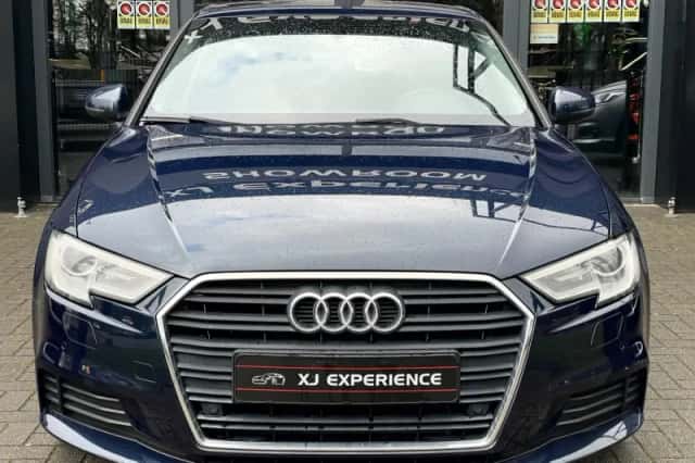 Audi A3 (2016) thumbnail 2