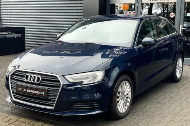 Audi A3 (2016) thumbnail 4