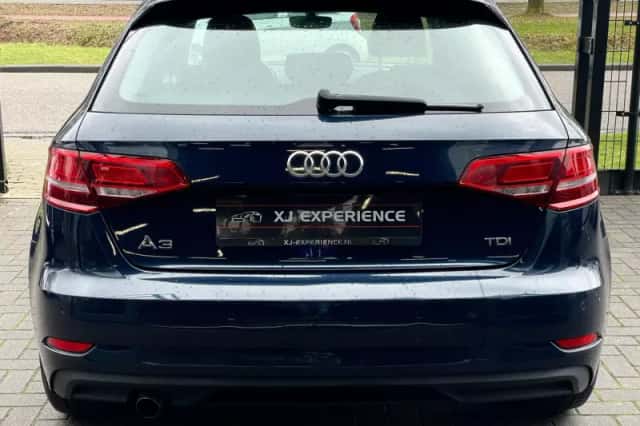 Audi A3 (2016) thumbnail 6